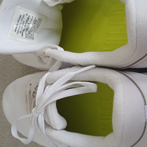 Womens  White Sneakers - Picture 4 of 7